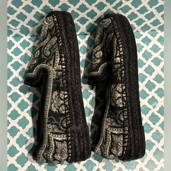 Alexander McQueen Espadrille Black and White Slip Ons Size 8 1/2 / 39 EU - Picture 5 of 9